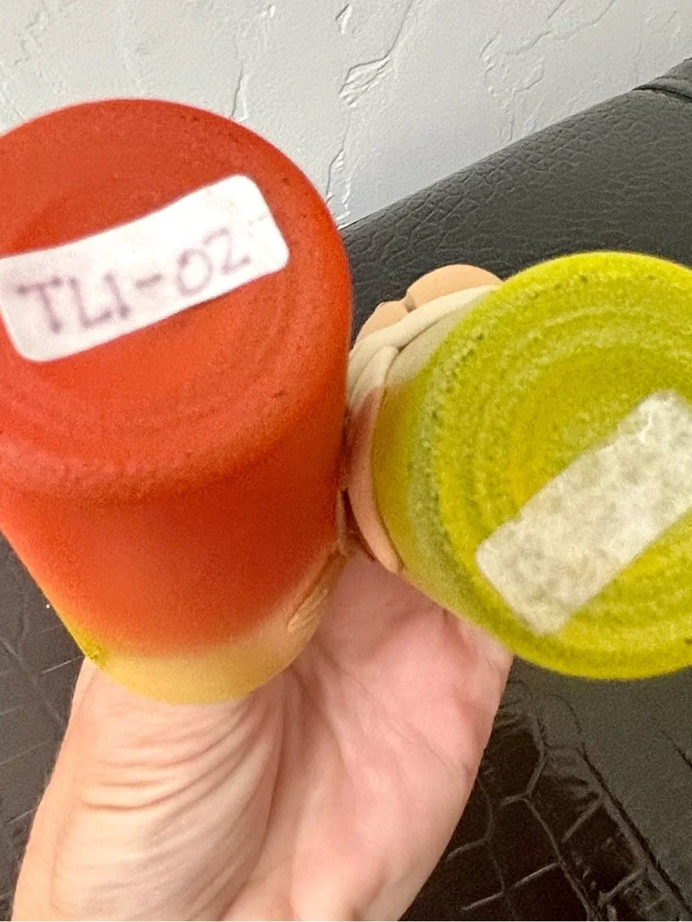 VTG Two Cheeky Siesta Shot Glasses Set 🌵 Funny 3D Clay Butt Frosted Tumblers